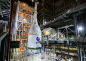 2024年重返月球：NASA计划明年2月发射无人太空船